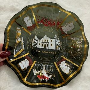 Monty's 1967 The Alamo SanAntonio Texas Glass Gold Scallop Ashtray Catchall Dish